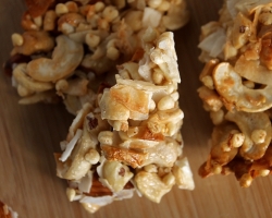 Cashew Coconut Nut Clusters