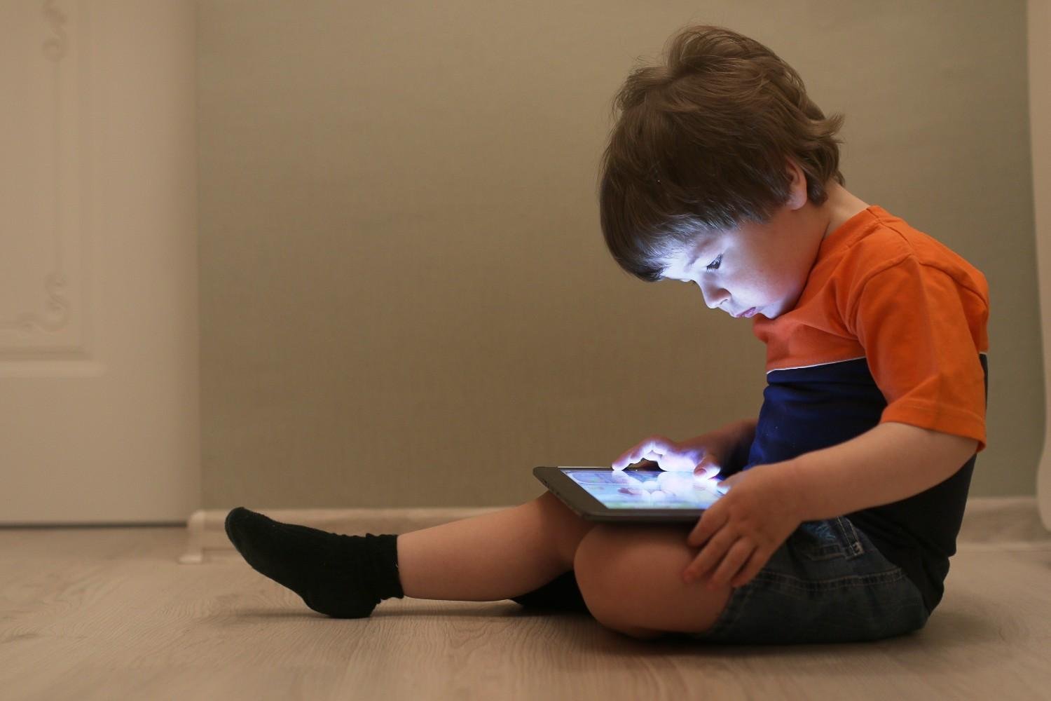 Why Managing Screen Time for Kids Matters