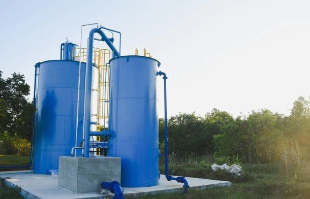 Professional Guidance Improves System Performance