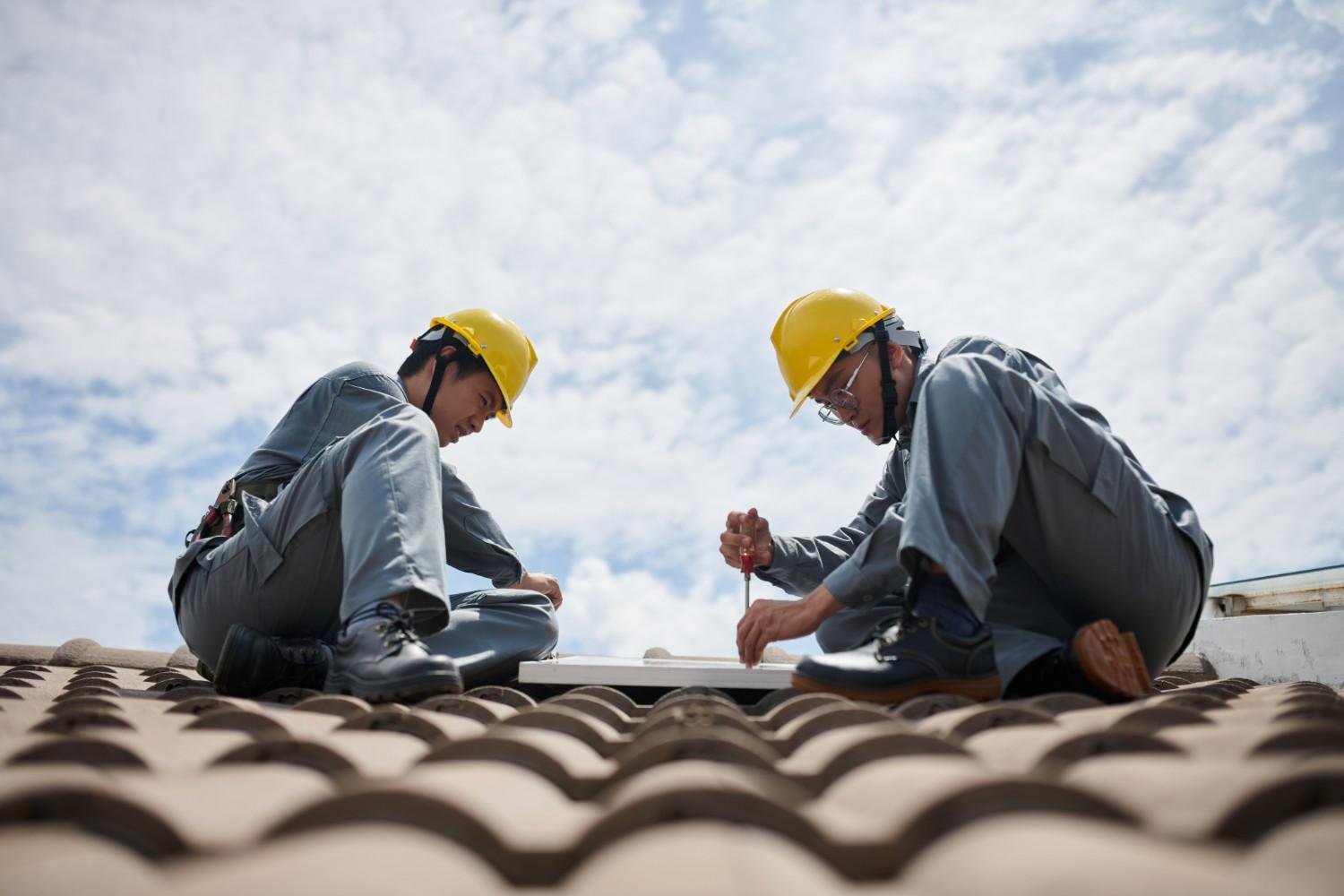 Working With a Local Roofing Company