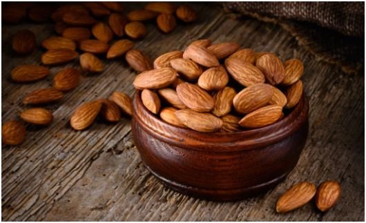 Almonds- 8 Best Foods for Healthy Teeth and Gums